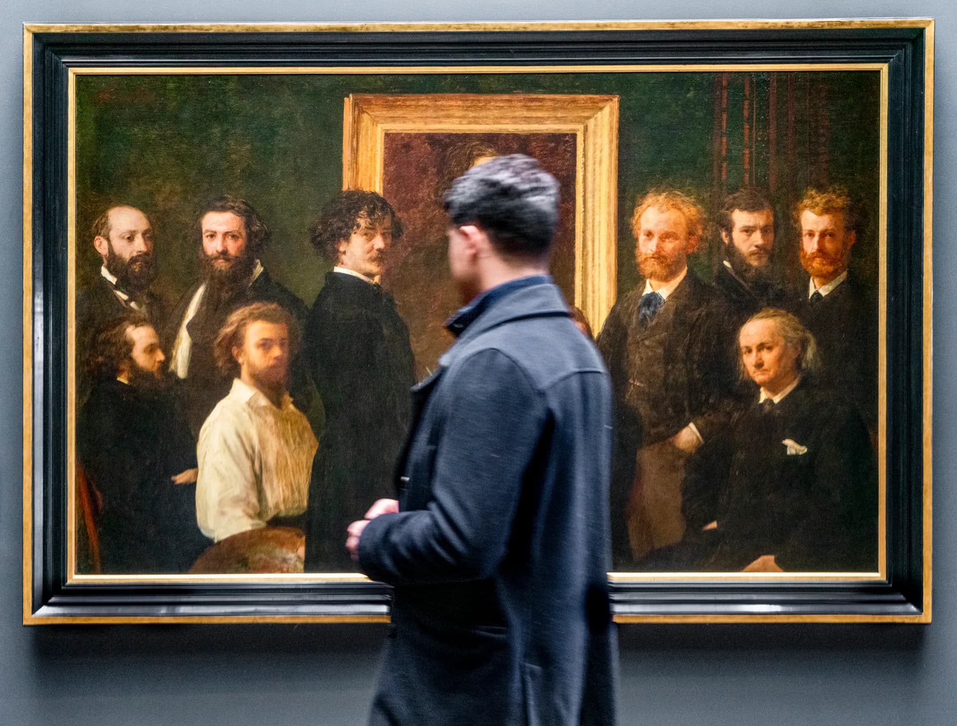 La peinture abîmée.