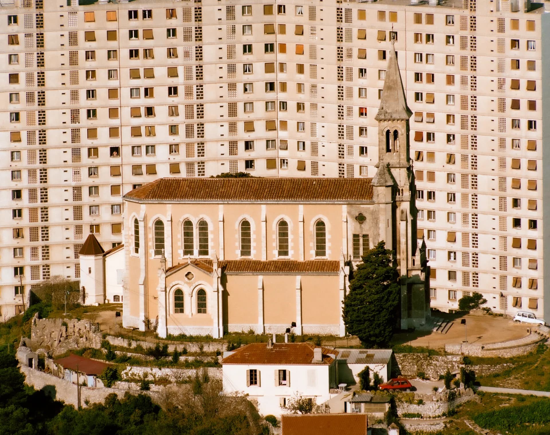Marseille aux volets clos